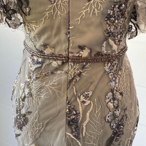 Mac Duggal  Silver Flutter Sleeve Embellished Gown Sz 6 $798
NWOT - Picture 11 of 13